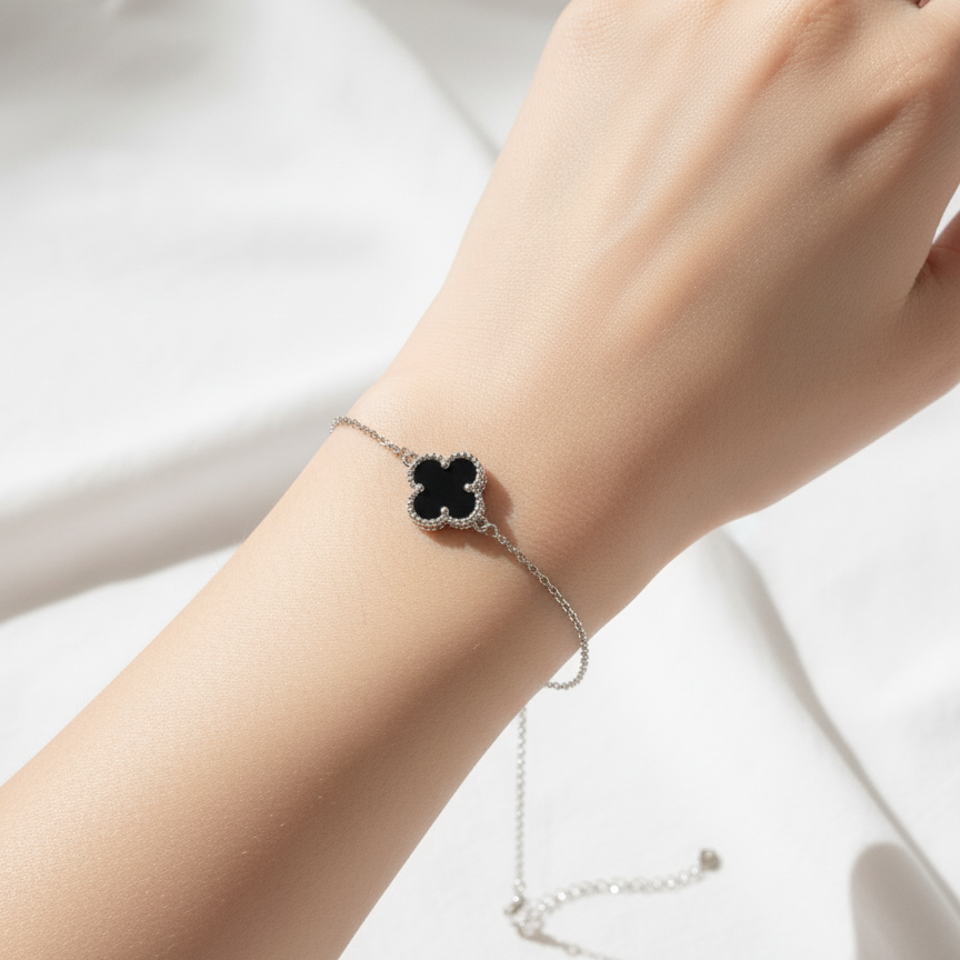 Noir Clover 925 Bracelet