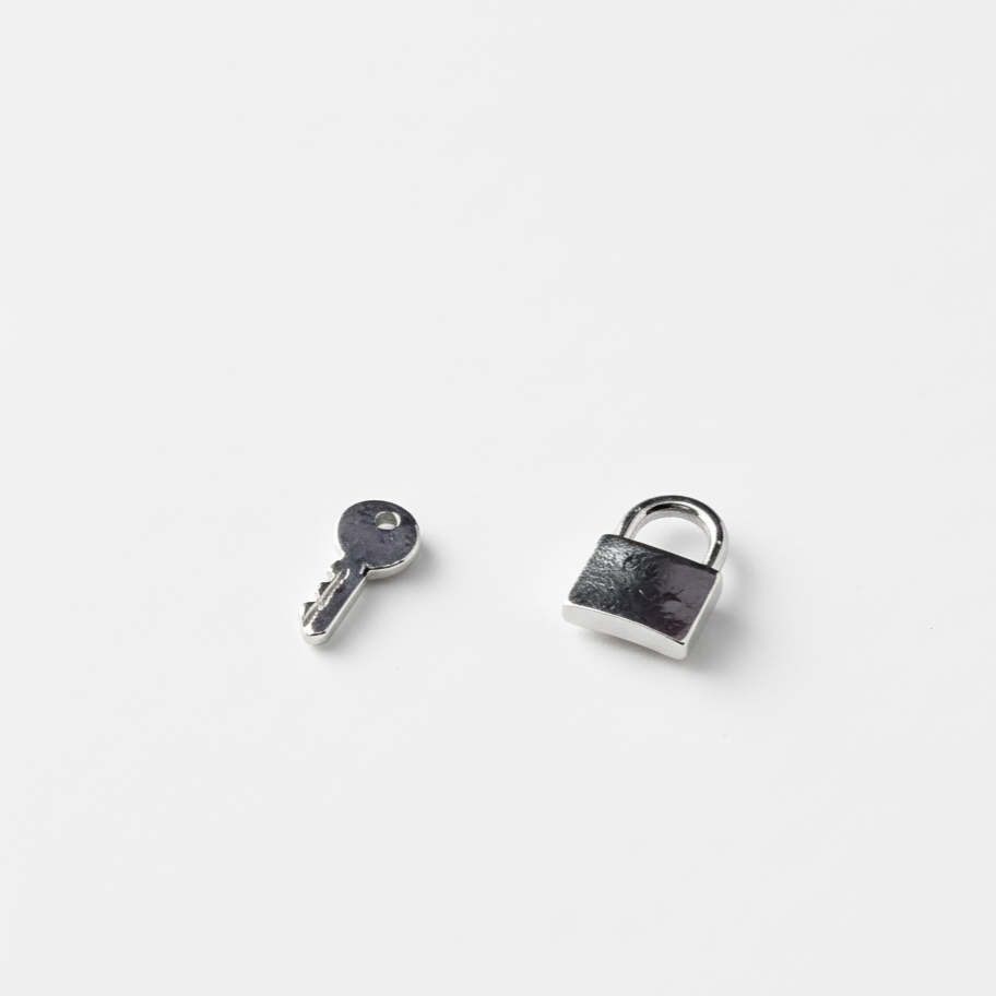 LOCK AND KEY EARTOPS