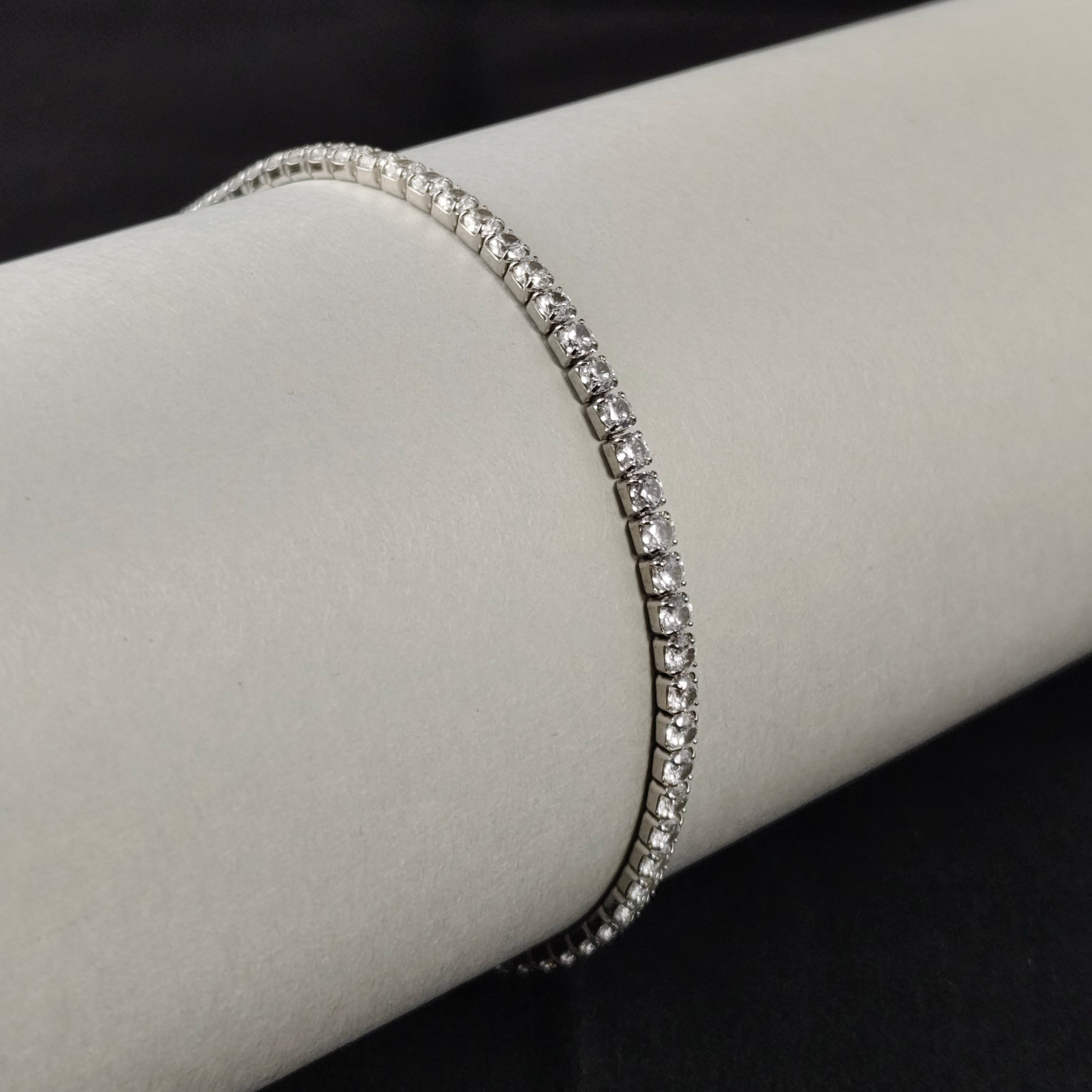 SPARKLING CUBIC ZIRCONIA