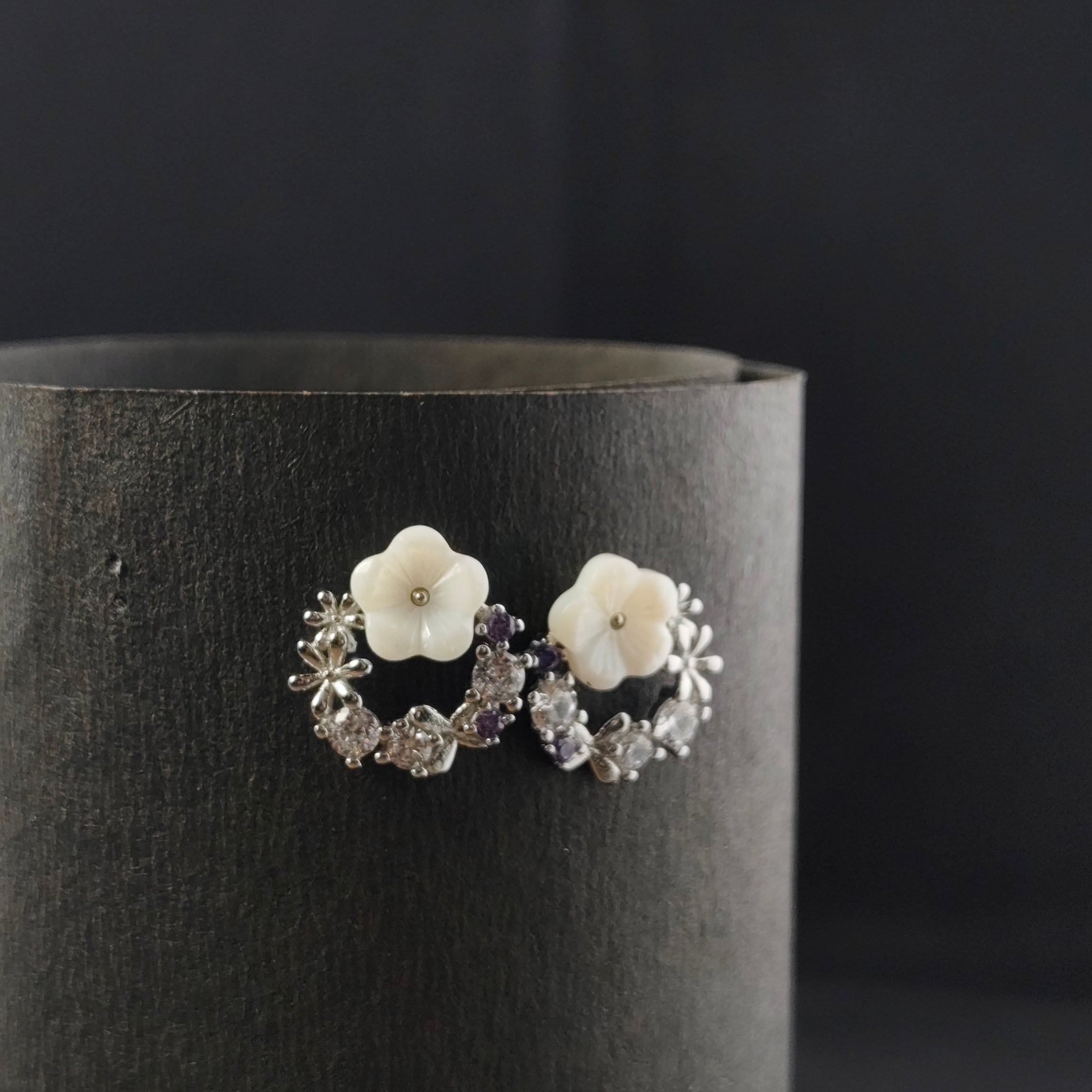CRYSTAL FLORAL STUDS