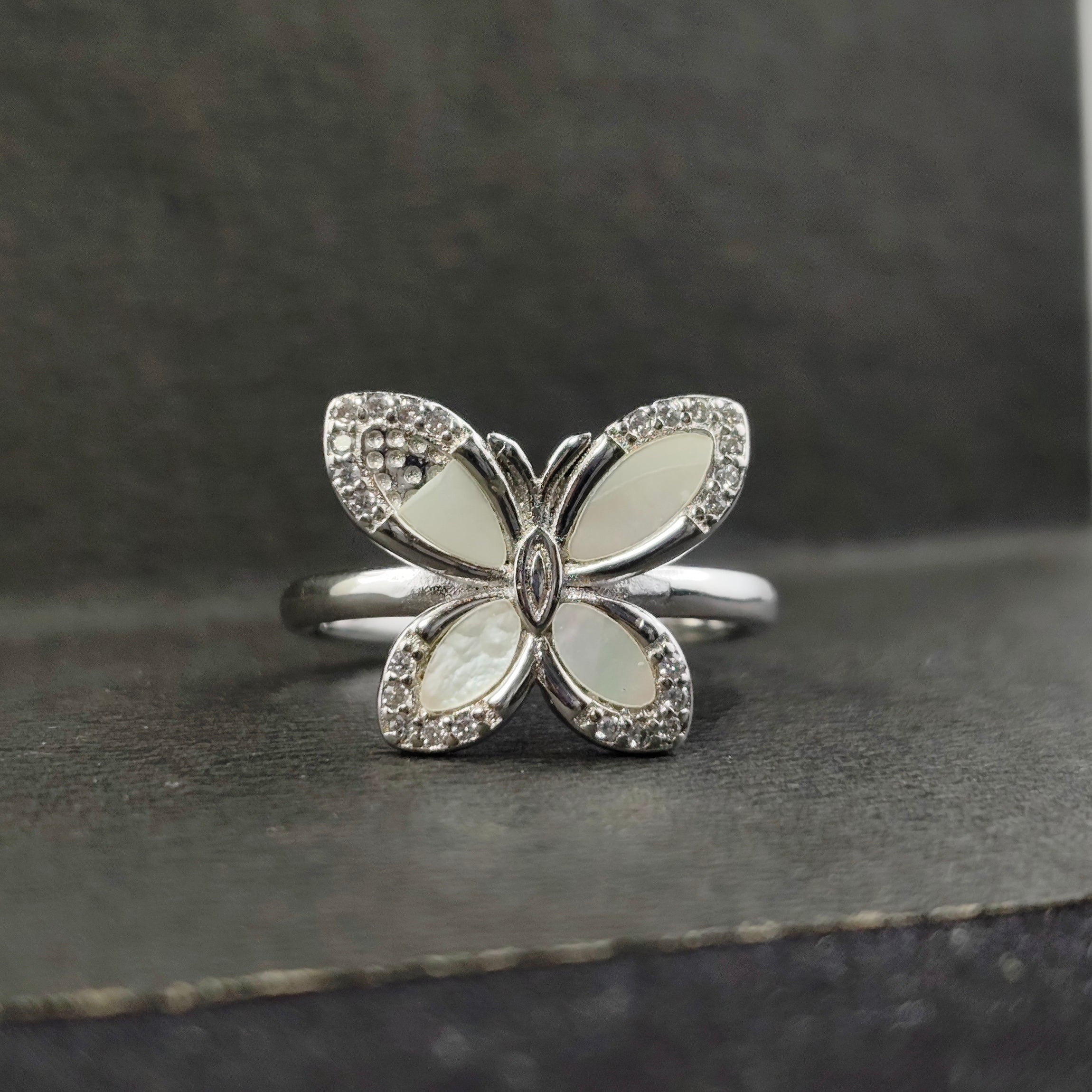 Pearl Flutter Ring