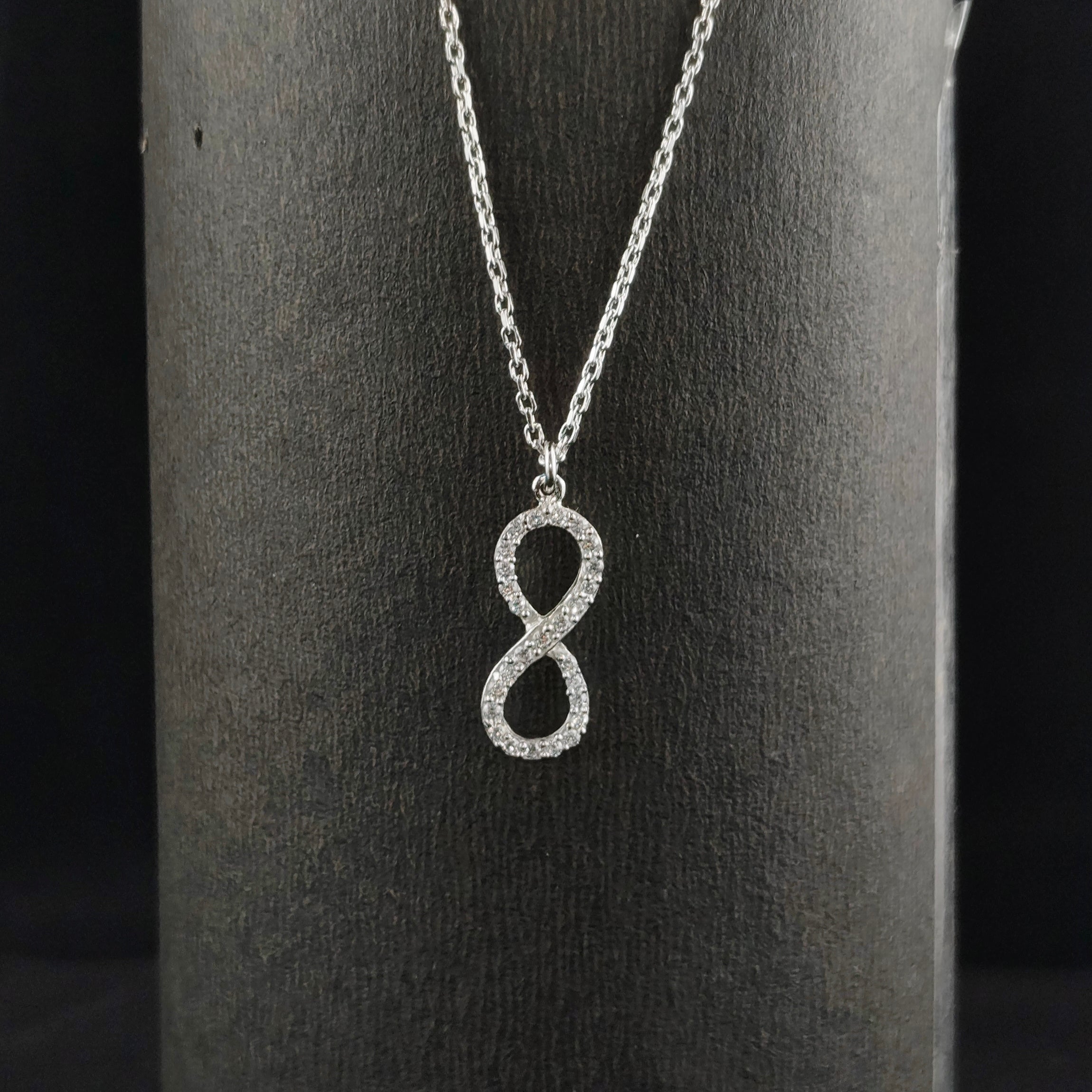 Forever Spark – Infinity Pendant